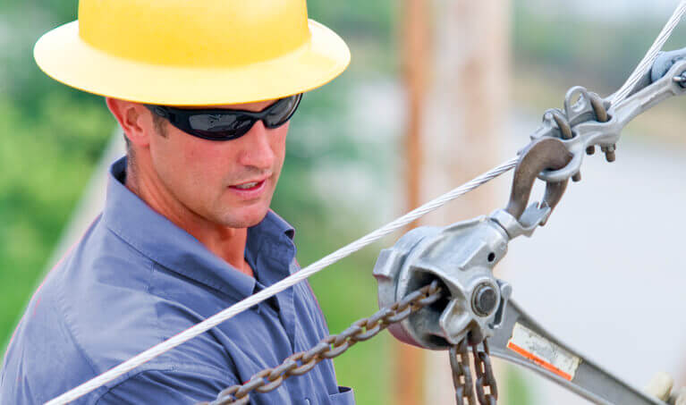 Lineworker wearing PPE