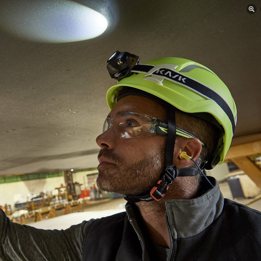 Bolle Safety Silex Plus Safety Glasses with Clear Anti-Fog Lenses provide unbeatable visibility and protection
